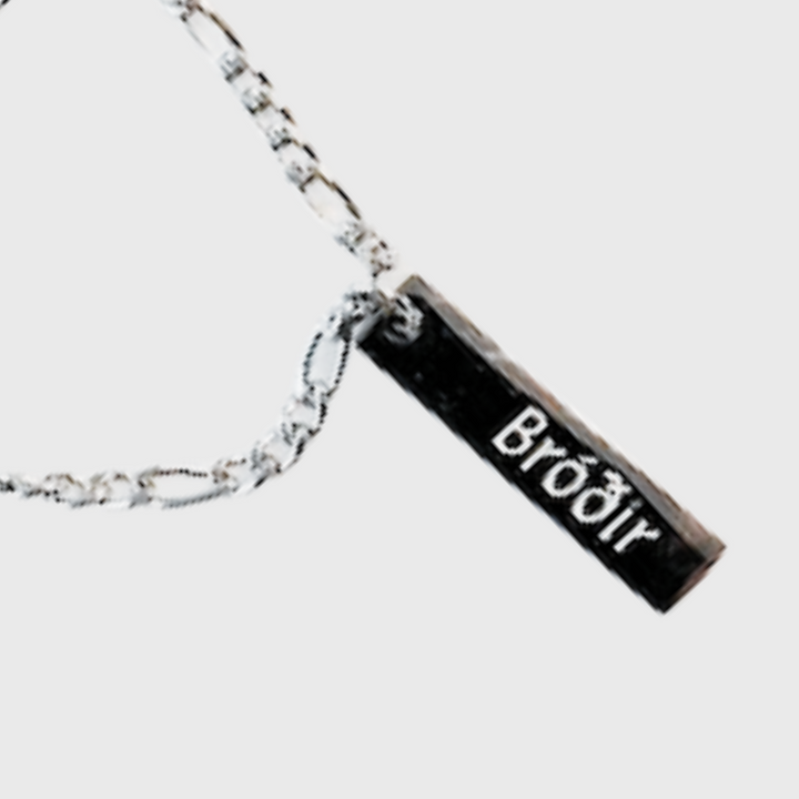 Icelandic Love Necklace - Blakk by B