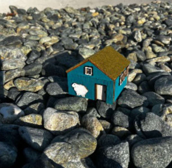 Hand-made Wooden House Iceland - The Lonely House Design