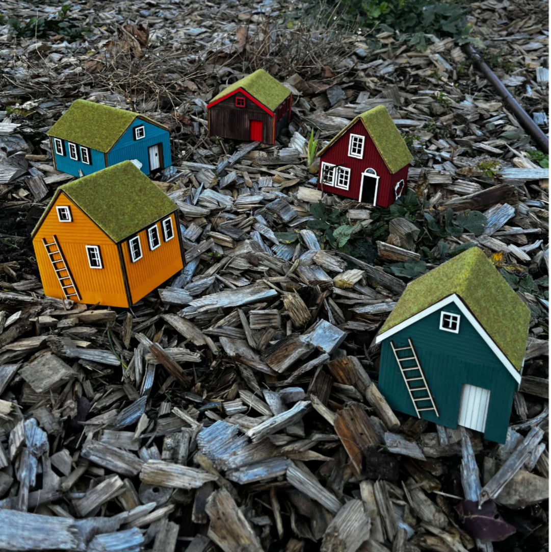 Hand-made Wooden House Iceland - The Lonely House Design