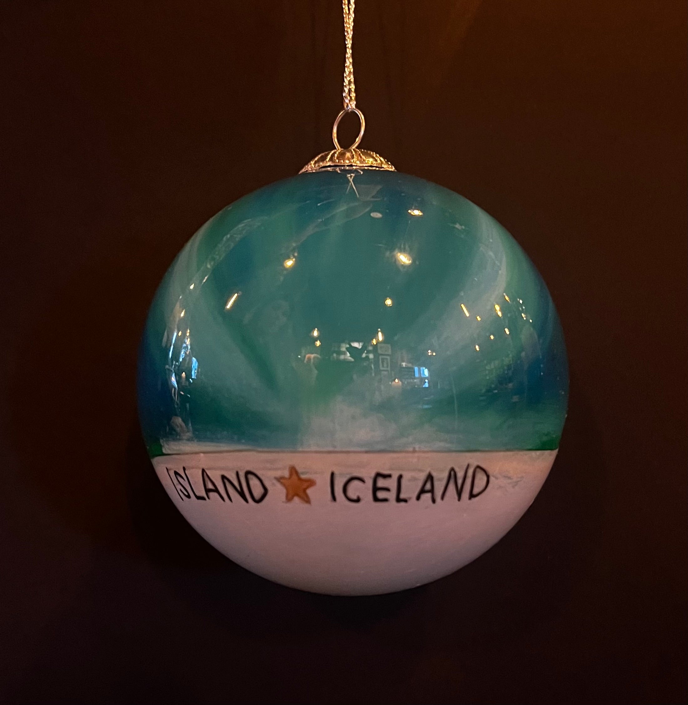Handpainted Icelandic Glass Bauble - Gæfumunir