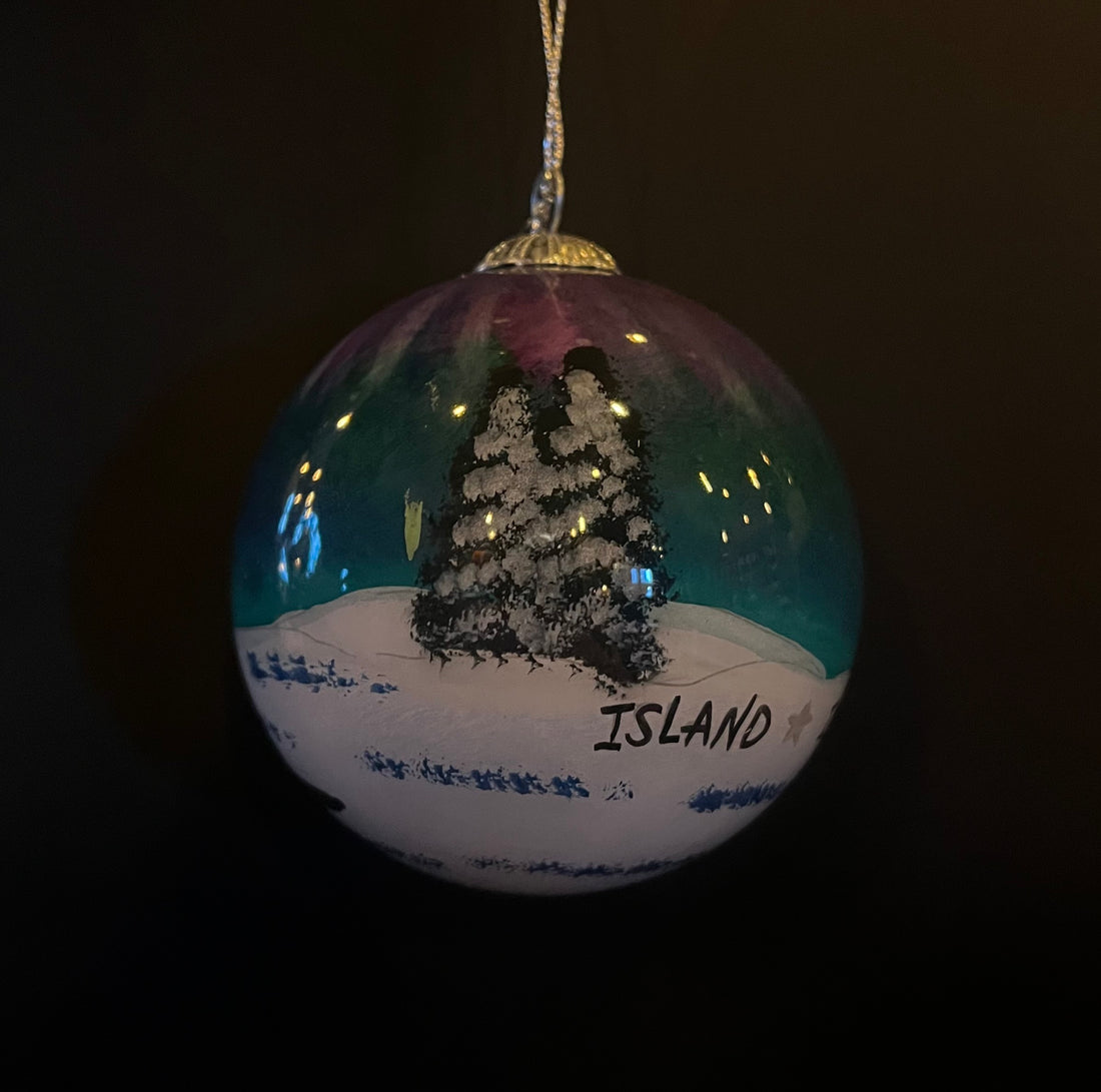 Handpainted Icelandic Glass Bauble - Gæfumunir