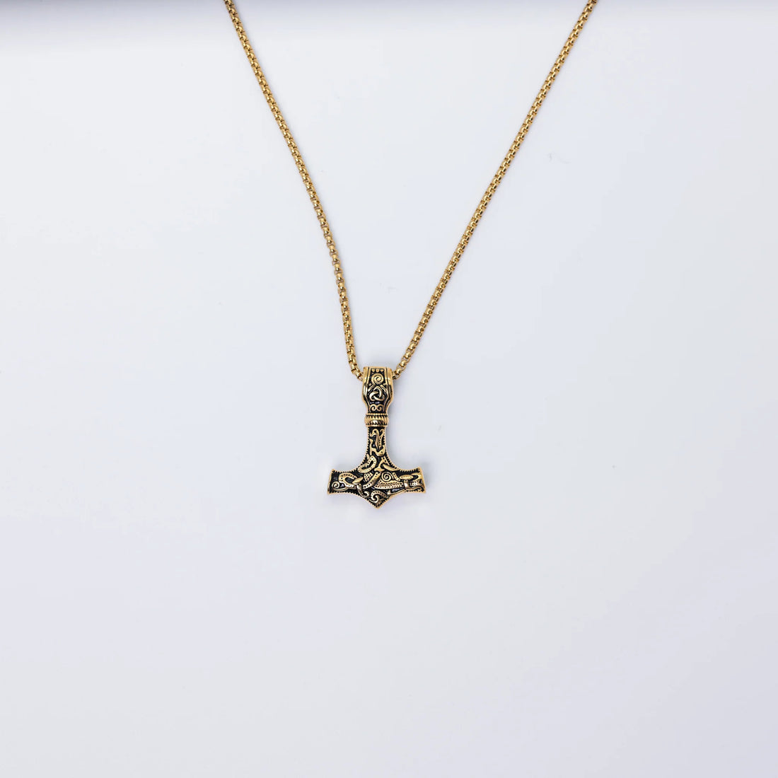 Necklace Hanging On Wall - Minjagripir.is