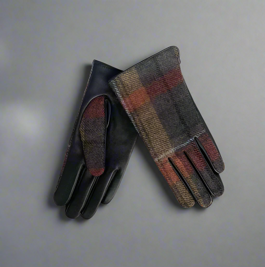 Innis Tile - Scottish Pattern Gloves - Mamma Reykjavík