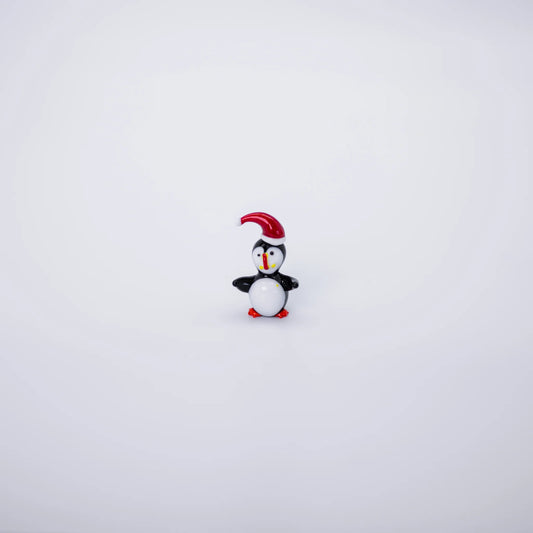 Glass Figurine Puffin With Christmas Hat (Small) - Minjagripir.is